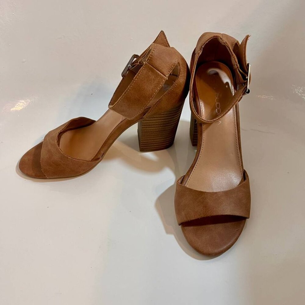 Big Buddha Sintetico Tan Vegan Ankle Strap Shoes - Size 7.5 Block Heel Sandals